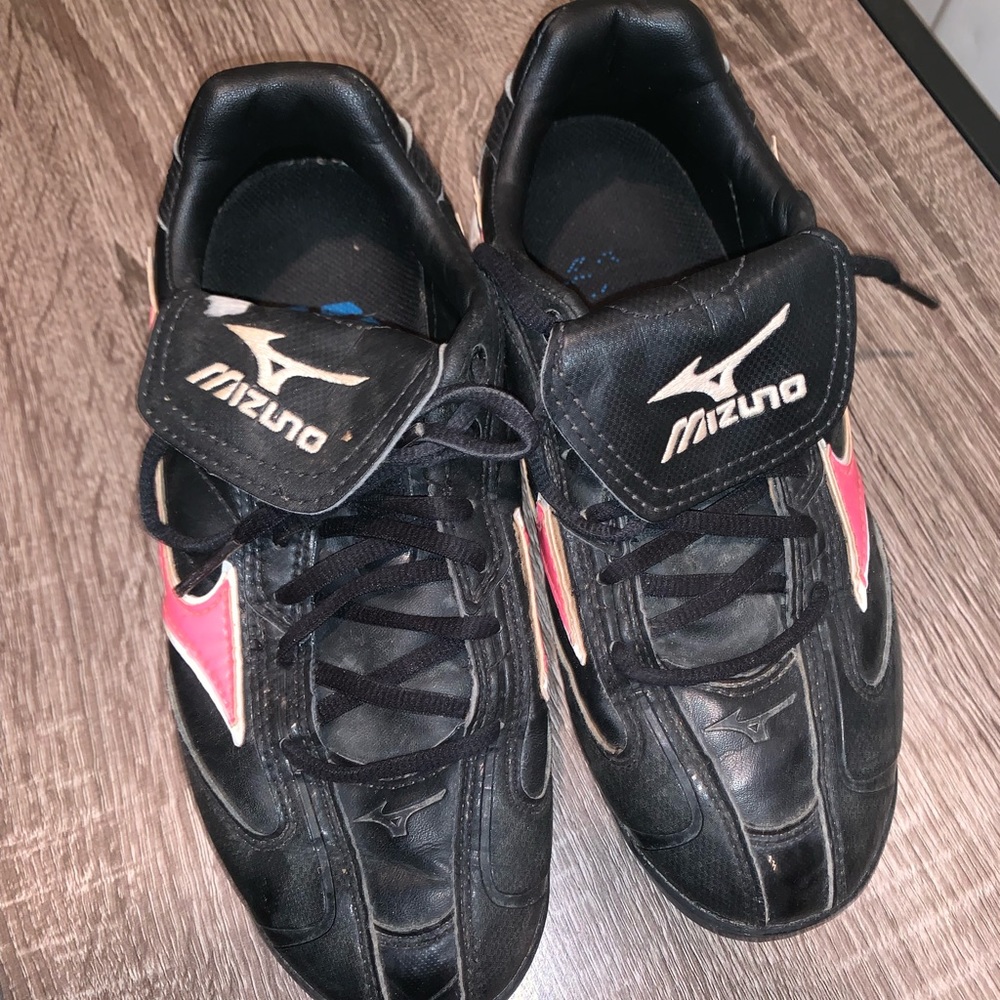 Mizuno cleats